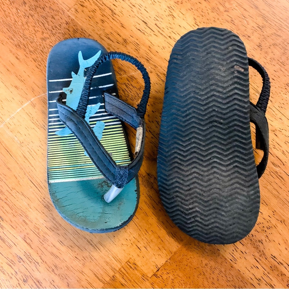 OshKosh B’Gosh • Flip Flops
